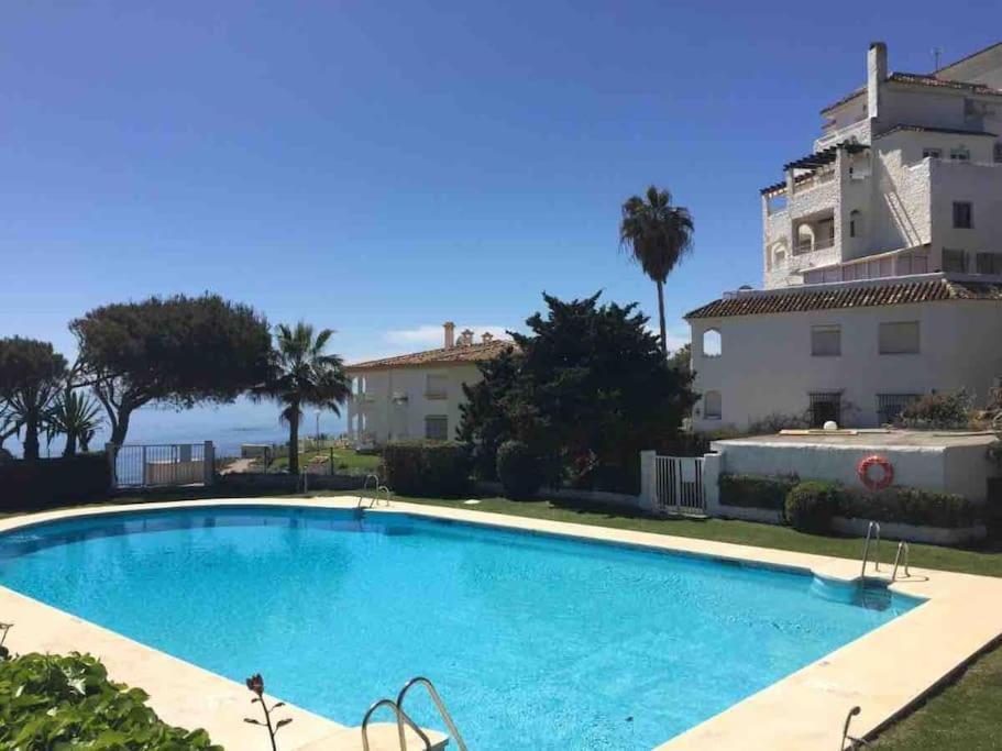 Front Mer - Sublime Appartement Moderne Et Confortable Estepona Exterior foto